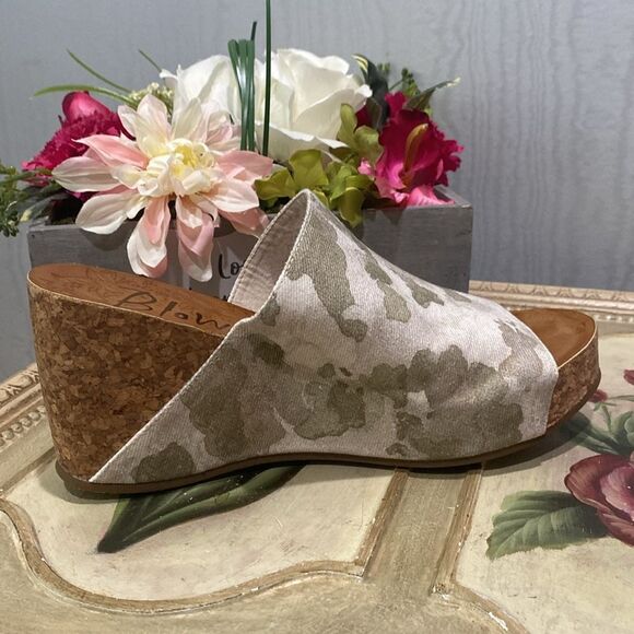 Blowfish Malibu Haxy Band Camo Cork Wedges Sz 10 - Picture 3 of 12